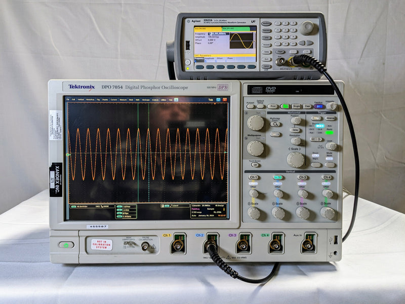 Tektronix DPO 7054 Digital Phosphor Oscilloscope