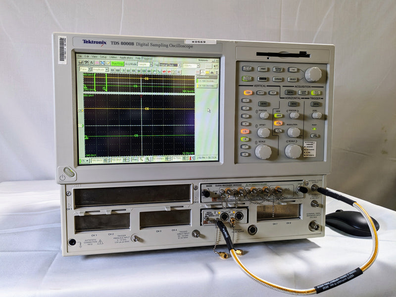 Tektronix TDS 8000 B Digital Sampling Oscilloscope