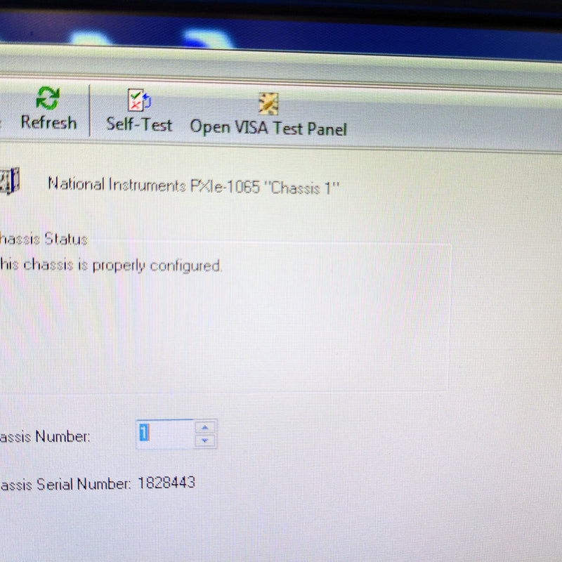 National Instruments NI PXIe 1065 Chassis
