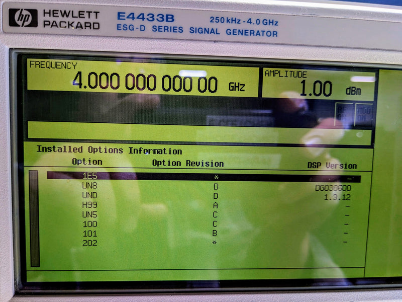 Agilent E 4433 B ESG D Series Signal Generator