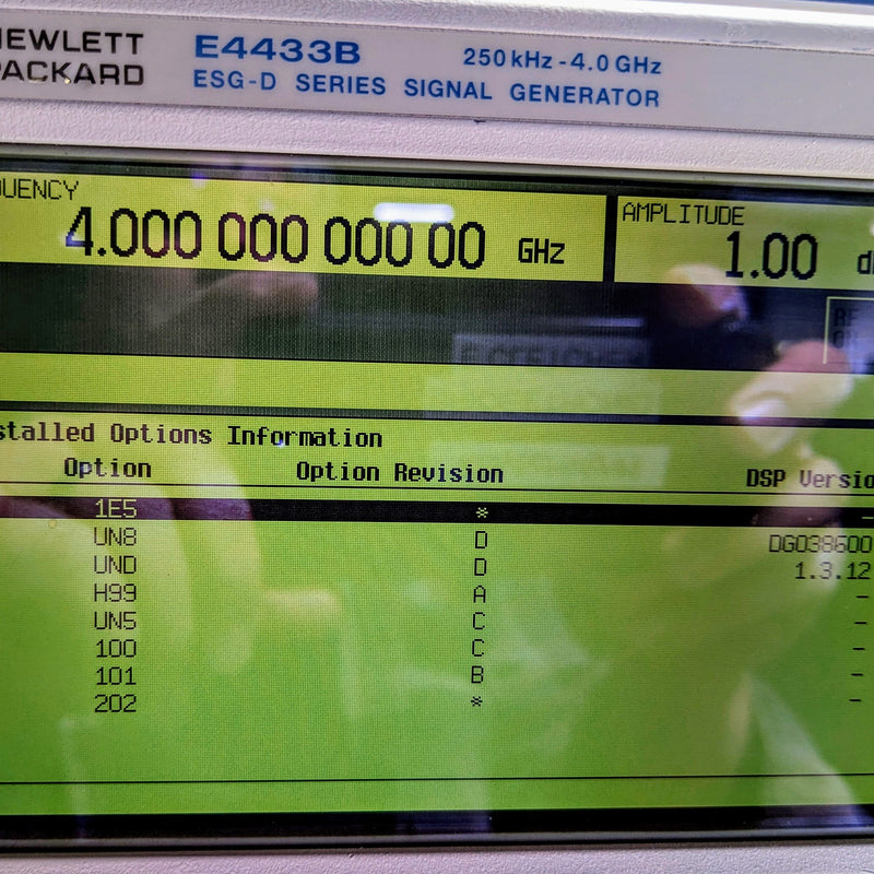 Agilent E 4433 B ESG D Series Signal Generator