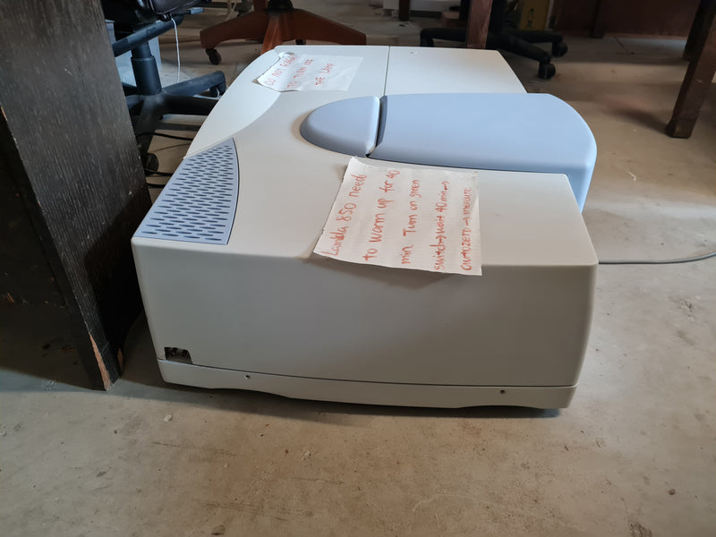 Perkin Elmer Lambda 850 UV / Vis Spectrometer