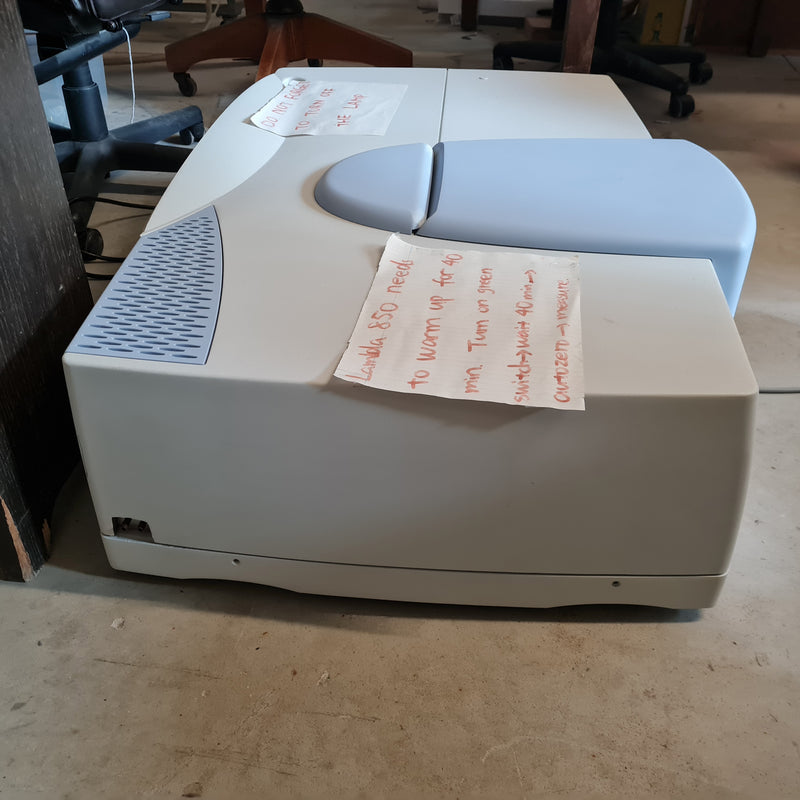 Perkin Elmer Lambda 850 UV / Vis Spectrometer