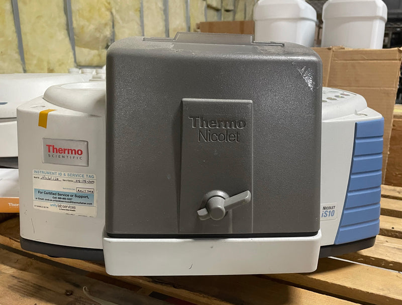 Thermo Fisher Nicolet iS10 Spectrophotometer