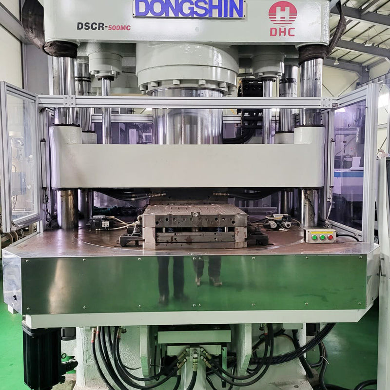 Dongshin DSCR 500 MC Vertical Injection Molding Machine