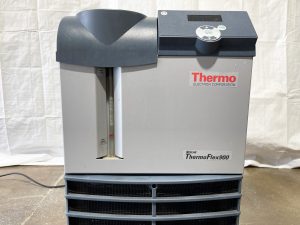 Thermo Scientific ThermoFlex 900 Recirculating Chiller 64845 For Sale