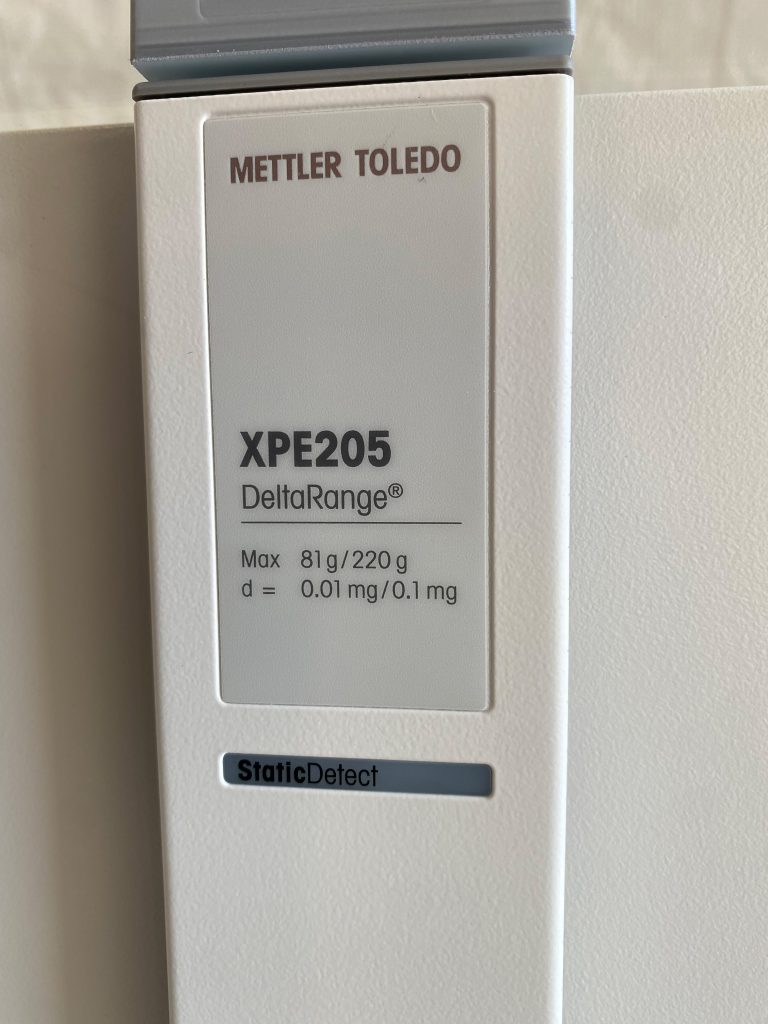 Mettler Toledo  XPE 205  Balance Scale  66685 Refurbished