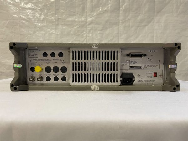 HP / Agilent  83711 B  Synthesized CW Generator  68827 Refurbished