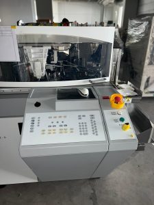 Besi / Esec  DB 2100 hS  Die Bonder  73299 Image 1