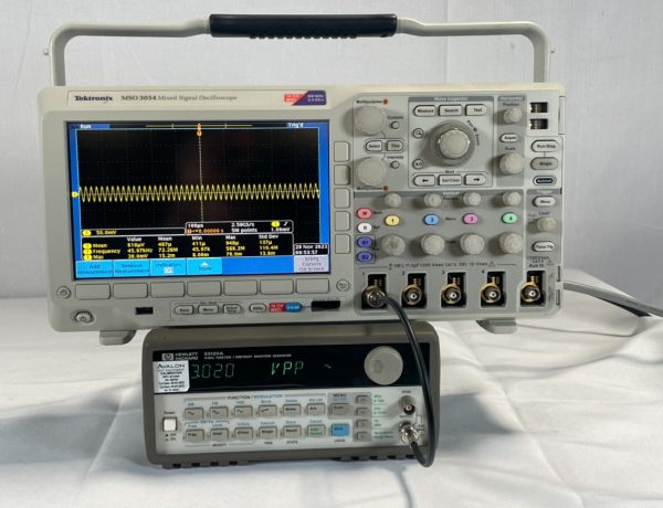 Agilent  33120 A  Function / Arbitrary Waveform Generator  69021 Refurbished