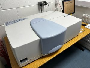 Perkin Elmer  Lambda 1050  UV/VIS/NIR Spectrophotometer  76974 For Sale